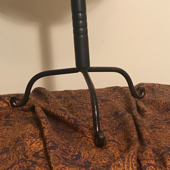 Stylish wrought iron cookbook holder - Picture 8 of 9